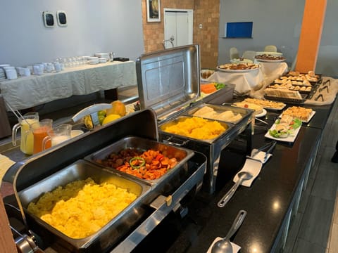 Food and drinks, Buffet breakfast