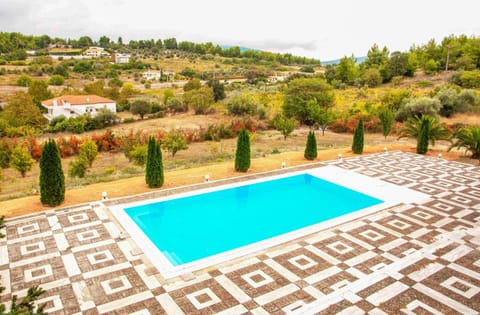 View (from property/room), Garden view, Swimming pool