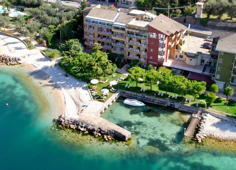 Facade/entrance, Day, Bird's eye view, Beach, Beach, On site