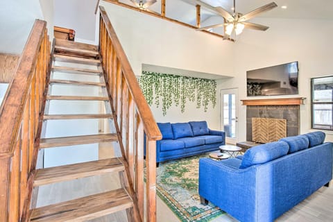 Updated Norman Getaway with Porch and Fire Pit! House in Norman