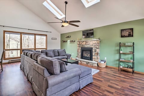 Tobyhanna Home with Game Room and Fire Pit Casa in Coolbaugh Township