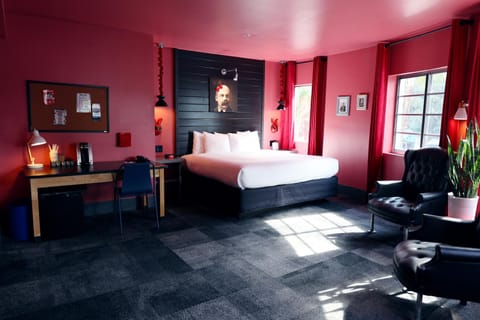 Hotel Gaythering - Gay Hotel - All Adults Welcome Hotel in South Beach Miami