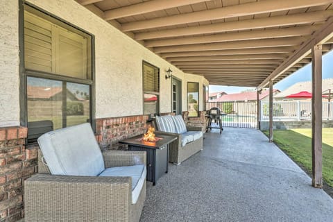 Gilbert Apartment with Grill, Fire Pit and Pool Access Condominio in Gilbert
