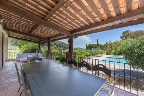 Large Provencal villa with swimming pool in lush greenery LIVE IN CANNES Villa in Mougins