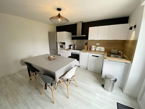 dishwasher, stove, kitchen