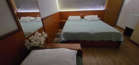 SOBE/ROOMS RIVA Bed and Breakfast in Zadar