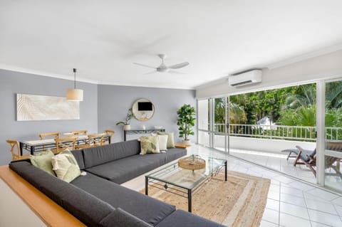 Belle Escapes Poolview Suite 43 Alamanda Resort Palm Cove Apartment in Palm Cove