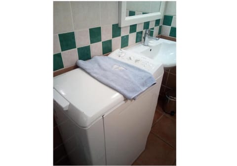 Shower, Toilet, Bed, Bathroom