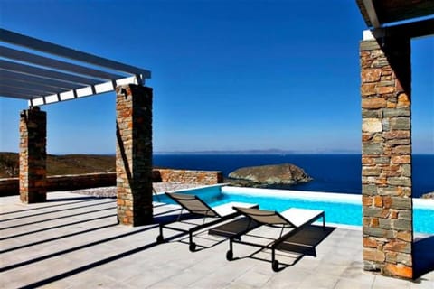 Villa Litharia, enchanting location and view Villa in Kea-Kythnos