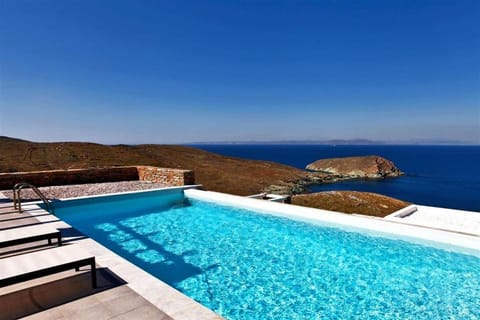 Villa Litharia, enchanting location and view Villa in Kea-Kythnos