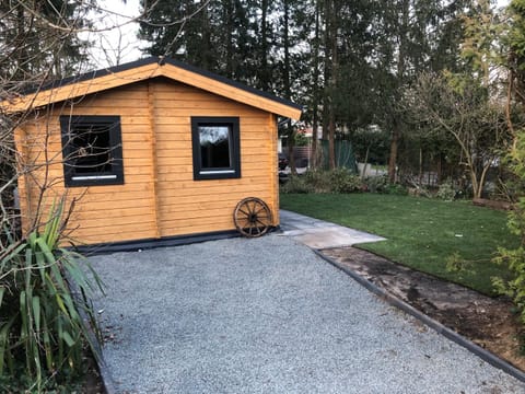 Property building, Facade/entrance, Garden