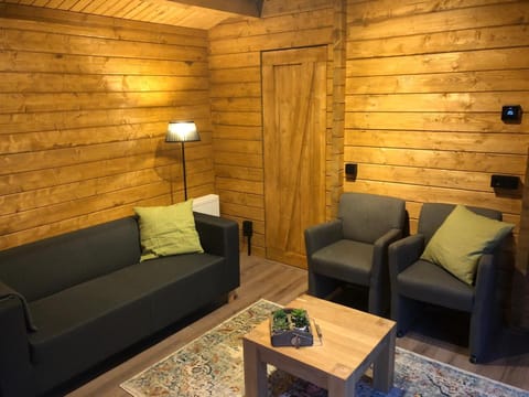 Kom tot rust op de Veluwe in nieuwe unieke blokhut Chalet in Putten