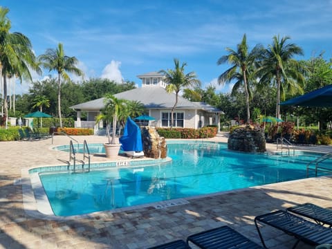 Pool view, Swimming pool