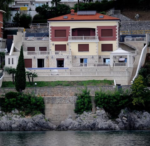 Property building, Beach, Swimming pool