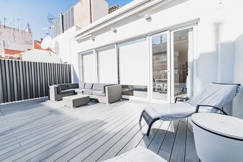 Balcony/Terrace, Photo of the whole room, Decorative detail