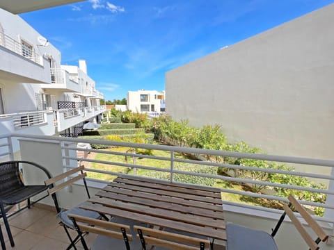 Day, View (from property/room), Balcony/Terrace, Dining area