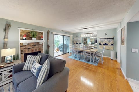 Sailmaster Common 18 Apartment in North Forest Beach