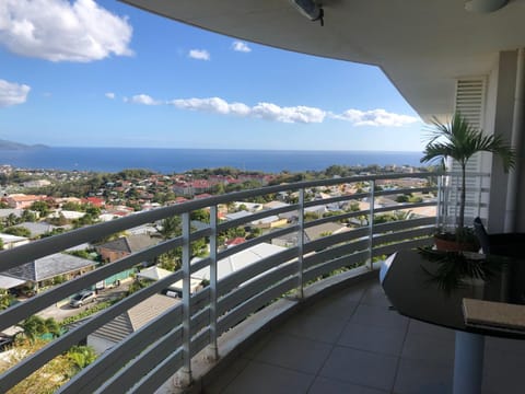 Day, Natural landscape, View (from property/room), Balcony/Terrace, City view, Sea view