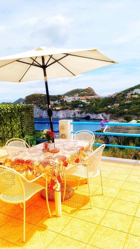 Ponzamania La terrazza di Cala Feola Apartment in Le Forna