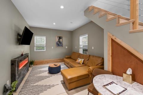 Modern Home &Cozy Casa in Lake Placid