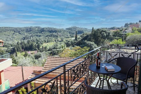 Balcony/Terrace, Mountain view