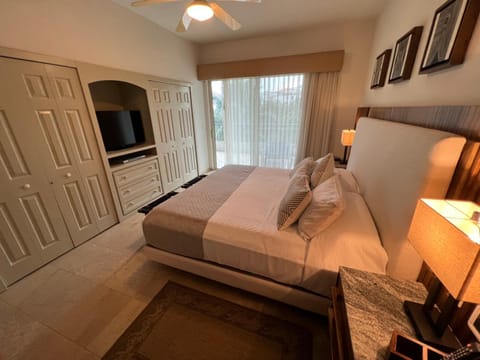 Beachfront 2 bedroom Condo in Playa Royale Resort, Nuevo Vallarta Eigentumswohnung in Nuevo Vallarta