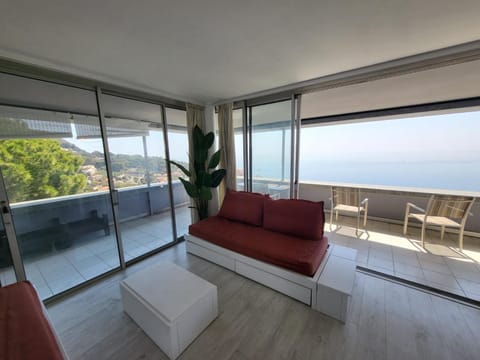 Balcony/Terrace, Living room, Sea view