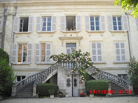 Chambre d'Hôtes Marchand Bed and Breakfast in Angers