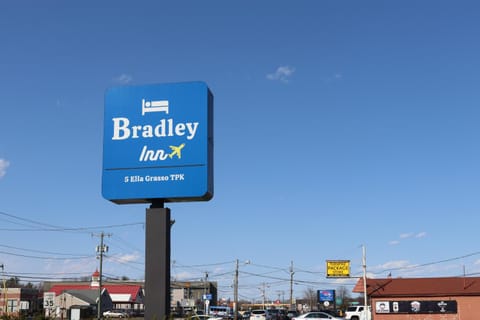 Bradley Inn Hotel in Windsor Locks