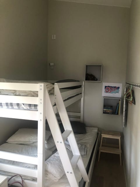 bunk bed