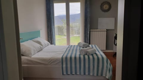 Bed, Photo of the whole room, Bedroom, Garden view