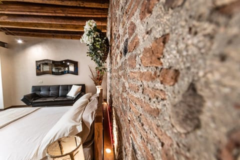 La Bella Verona Wine Suite Bed and Breakfast in Verona