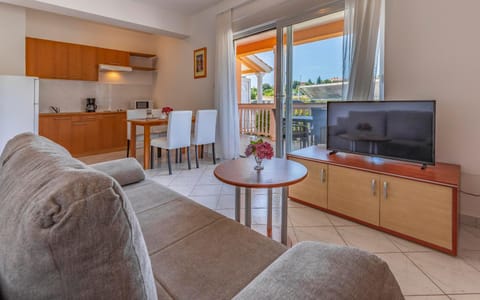 Kitchen or kitchenette, Living room, Dining area