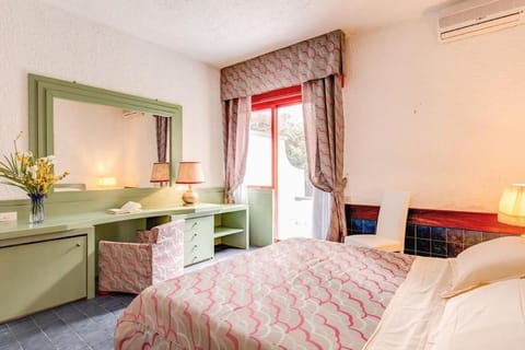 Marina Club Hotel Hotel in Baia Domizia