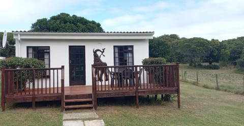 Faithlands Self-Catering Cottages Condominio in Port Elizabeth