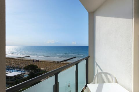 Natural landscape, View (from property/room), Balcony/Terrace, Beach, Sea view