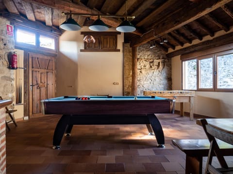 Billiard, Game Room