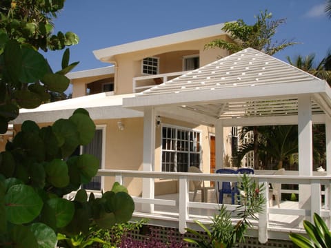 Paradise Beach Hotel Resort in West Bay