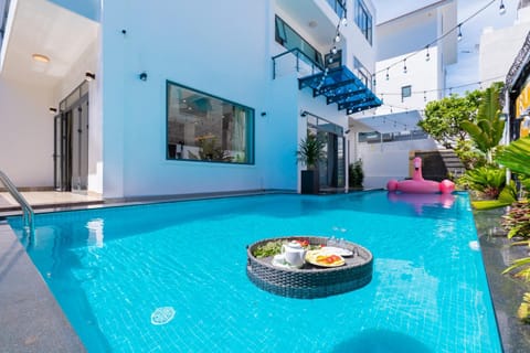 Palm Villa 34 ( Luxury Villa with 17 bed room, karaoke & bida inside) Villa in Vung Tau