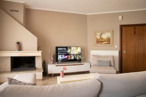 TV and multimedia, Living room, Seating area