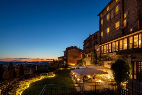 Balcony/Terrace, Garden view, Sunset