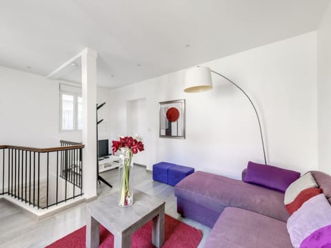 Loft Fraternité Bed and Breakfast in Paris