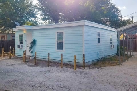 Aransas Pass Fishing Cottage about 9 Mi to Beach! House in Aransas Pass