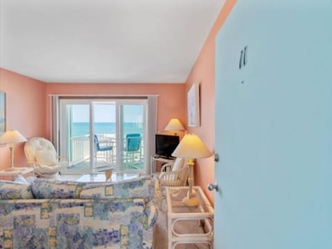Ocean Breeze - Stunning Views - Oceanfront - 3rd floor - You deserve a beach vacation! condo Condo in Carolina Beach
