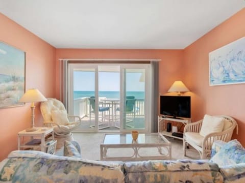 Ocean Breeze - Stunning Views - Oceanfront - 3rd floor - You deserve a beach vacation! condo Copropriété in Carolina Beach