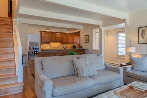 Creekside Condo 1337 -New Listing! Beautifully Remodeled at Sun Valley Resort Casa in Sun Valley