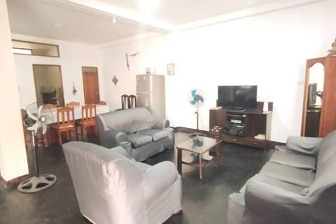 Communal lounge/ TV room, Living room, Evening entertainment