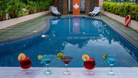 Swimming pool, Drinks