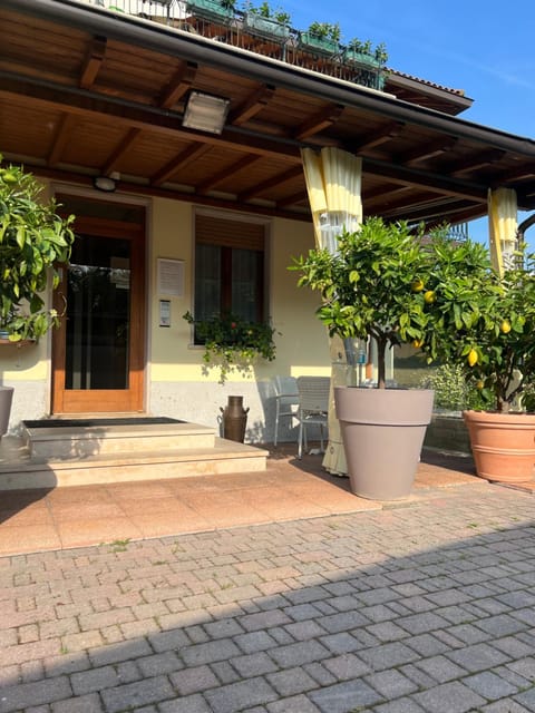 Facade/entrance, Inner courtyard view