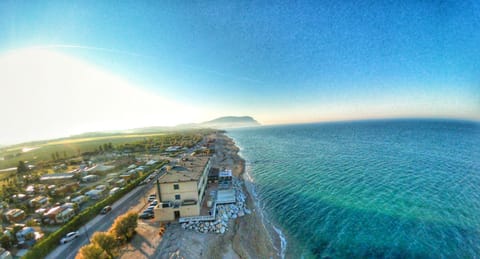 Property building, Bird's eye view, Pool view, Sea view, Swimming pool, Swimming pool